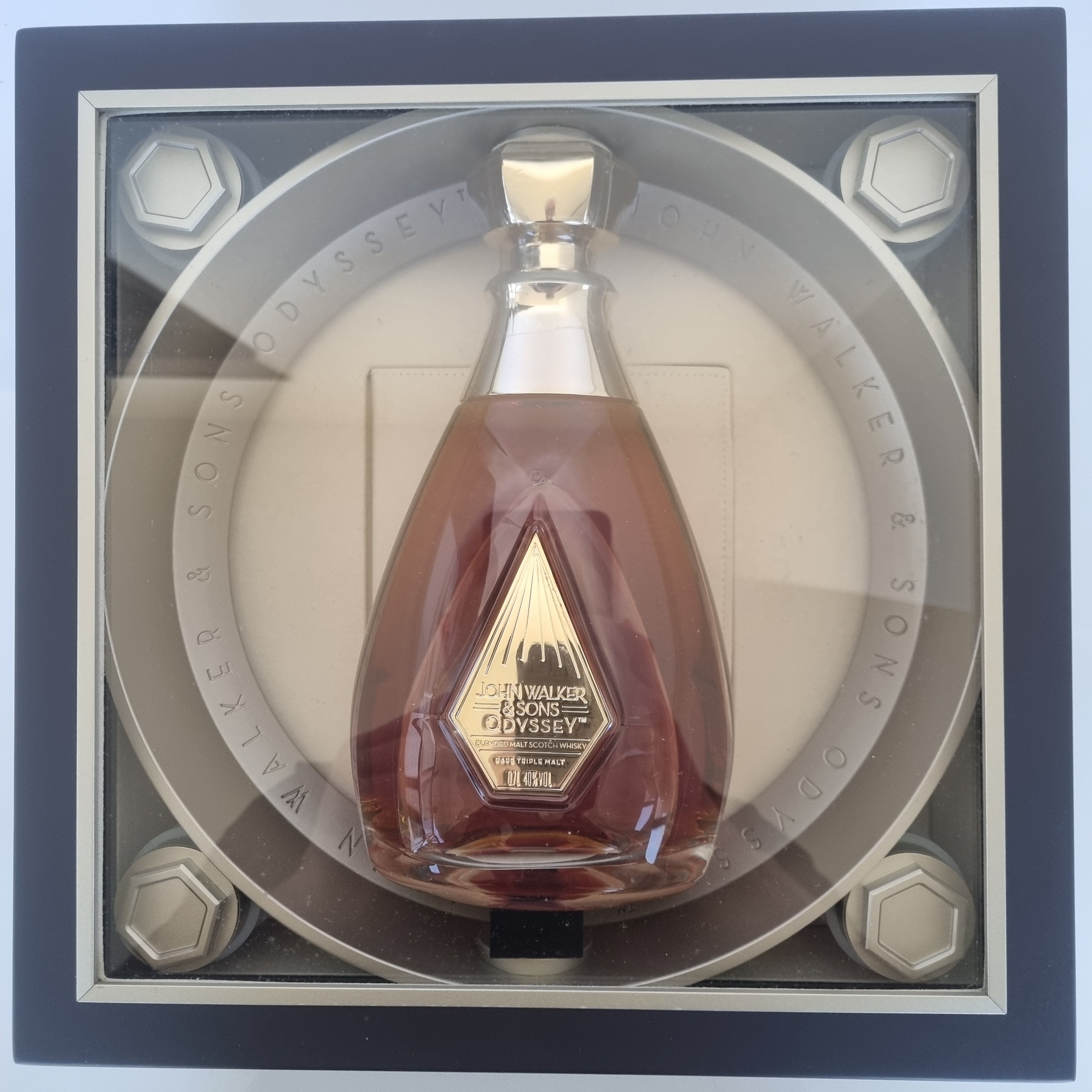 Johnnie Walker Odyssey 70CL – Whiskey Hunter